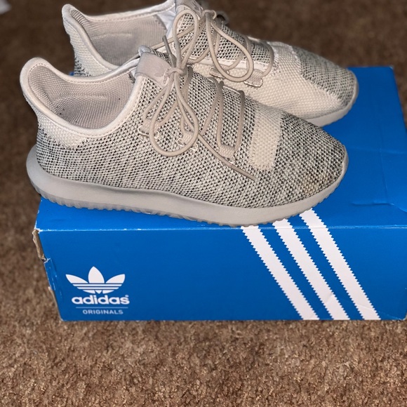 Adidas - Picture 3 of 8